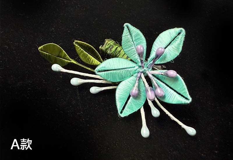 傳統紅春仔花(百合花)夾/胸針/髮梳 傳統紅春仔花(百合花)夾/胸針/髮梳